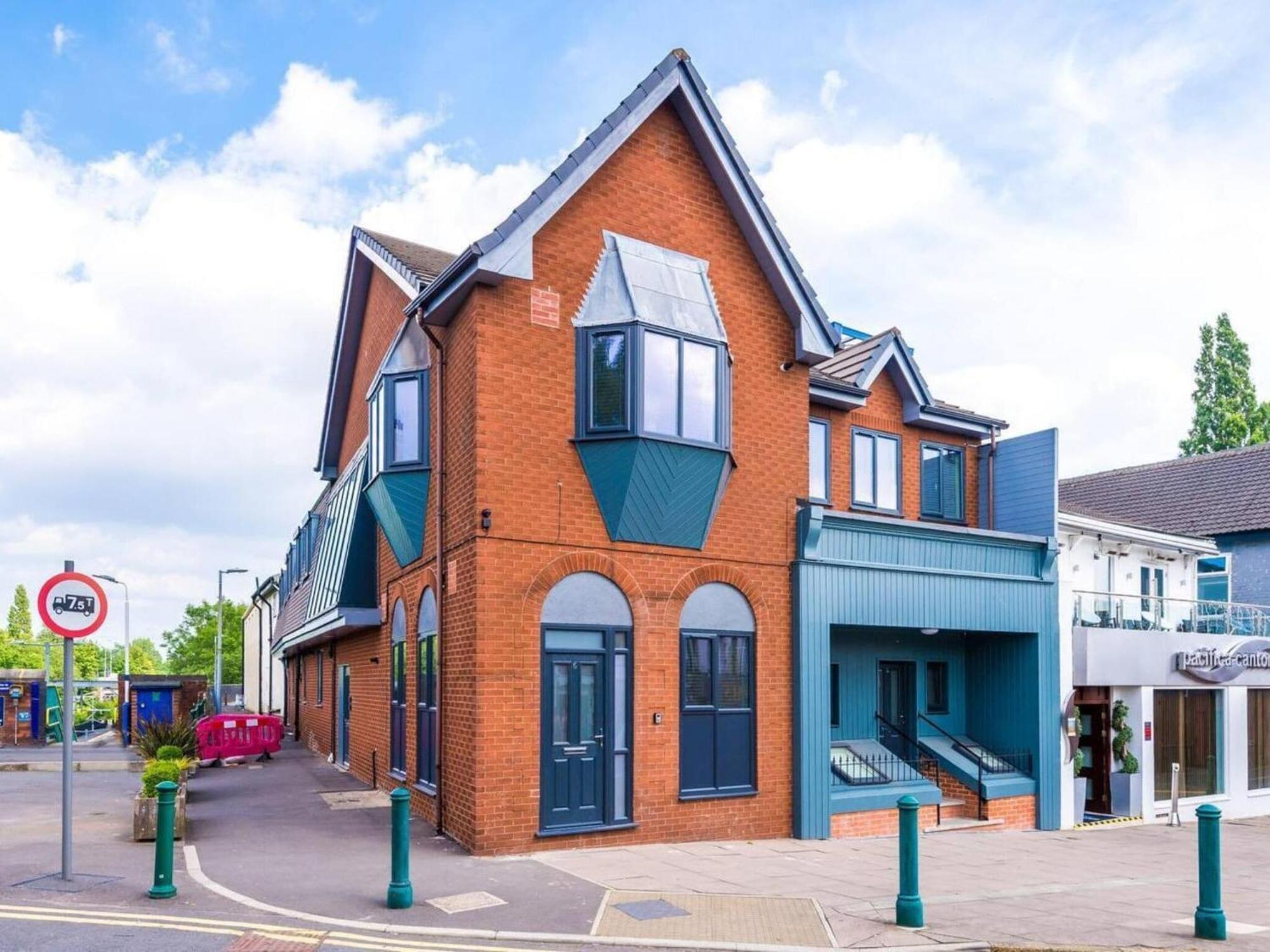 The Ecclesian Deluxe Apartments Near Trafford Centre Eccles Train Station แมนเชสเตอร์ ภายนอก รูปภาพ