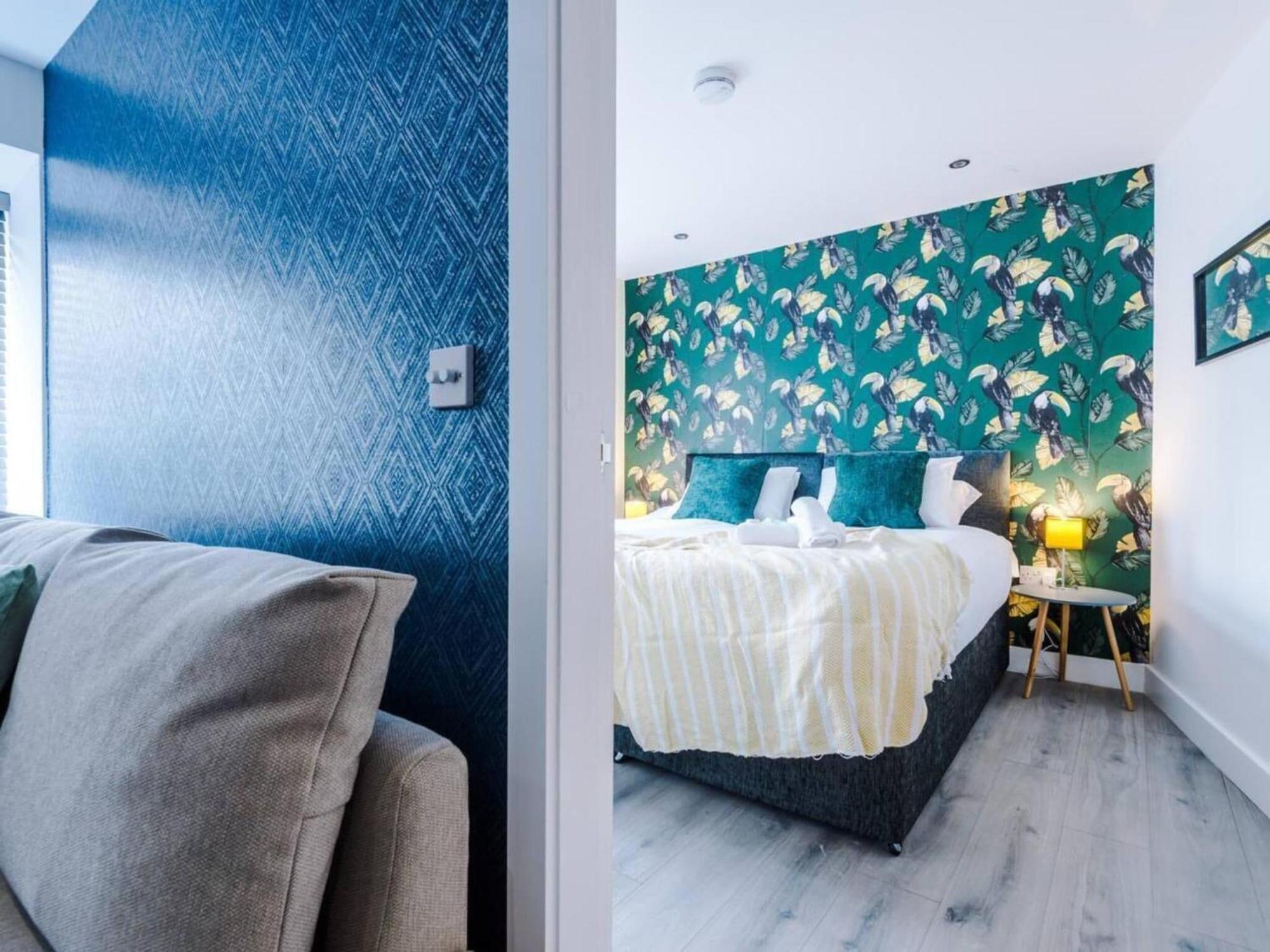 The Ecclesian Deluxe Apartments Near Trafford Centre Eccles Train Station แมนเชสเตอร์ ภายนอก รูปภาพ