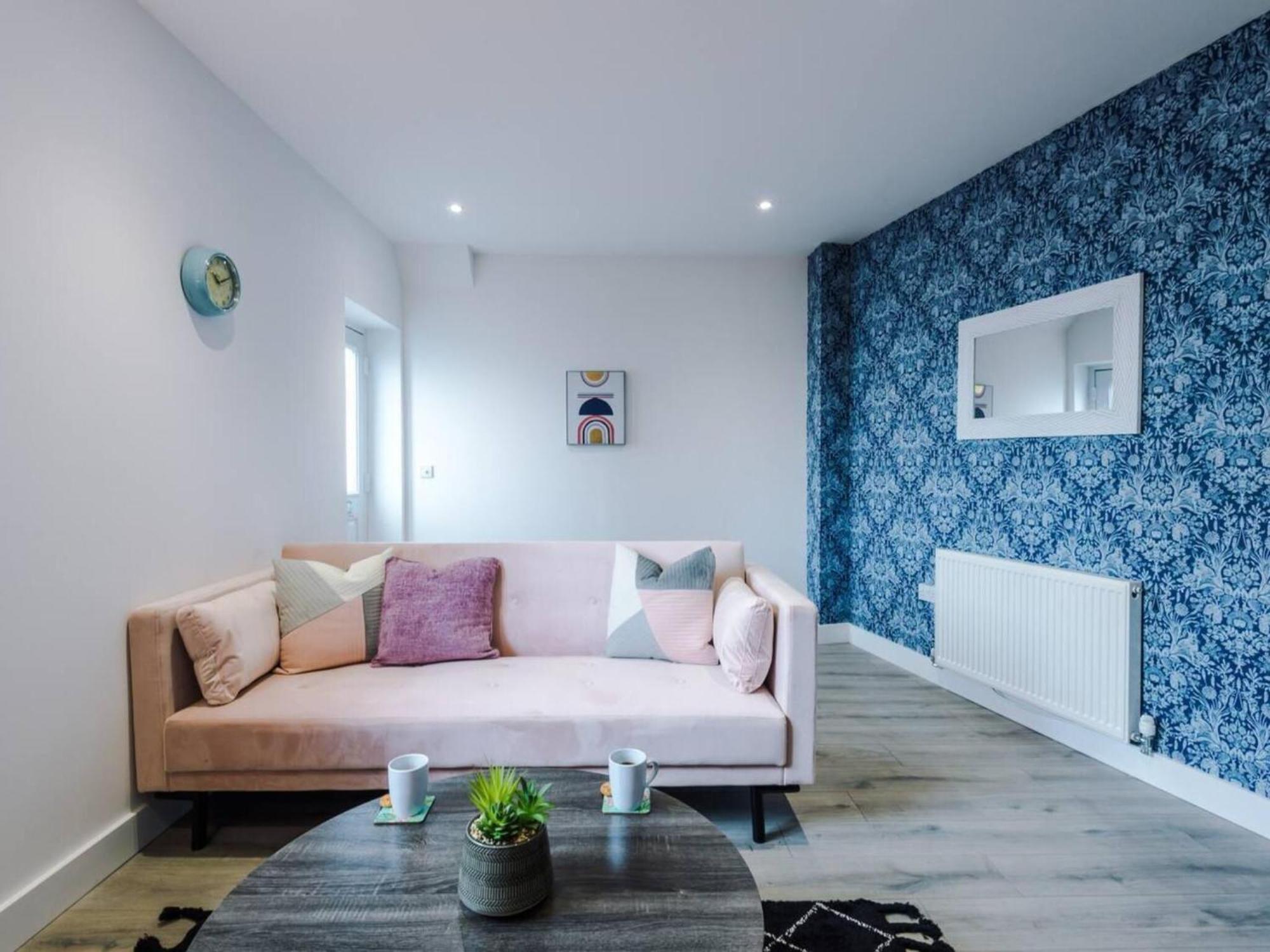 The Ecclesian Deluxe Apartments Near Trafford Centre Eccles Train Station แมนเชสเตอร์ ภายนอก รูปภาพ