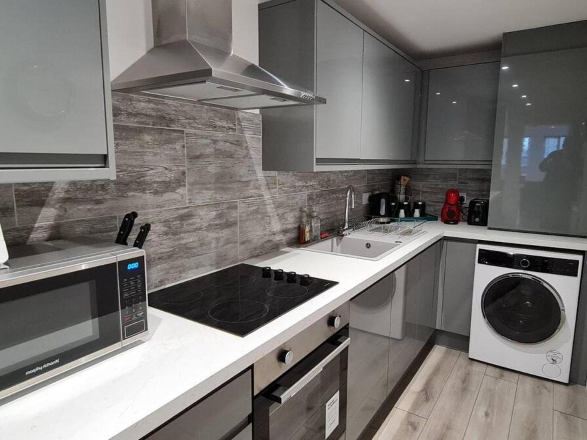 The Ecclesian Deluxe Apartments Near Trafford Centre Eccles Train Station แมนเชสเตอร์ ภายนอก รูปภาพ